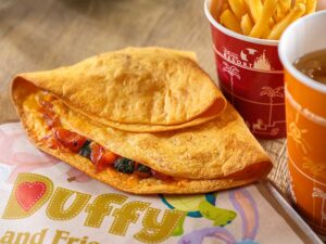 トルティーヤホットサンド（ソーセージ、パンプキン、チーズ）