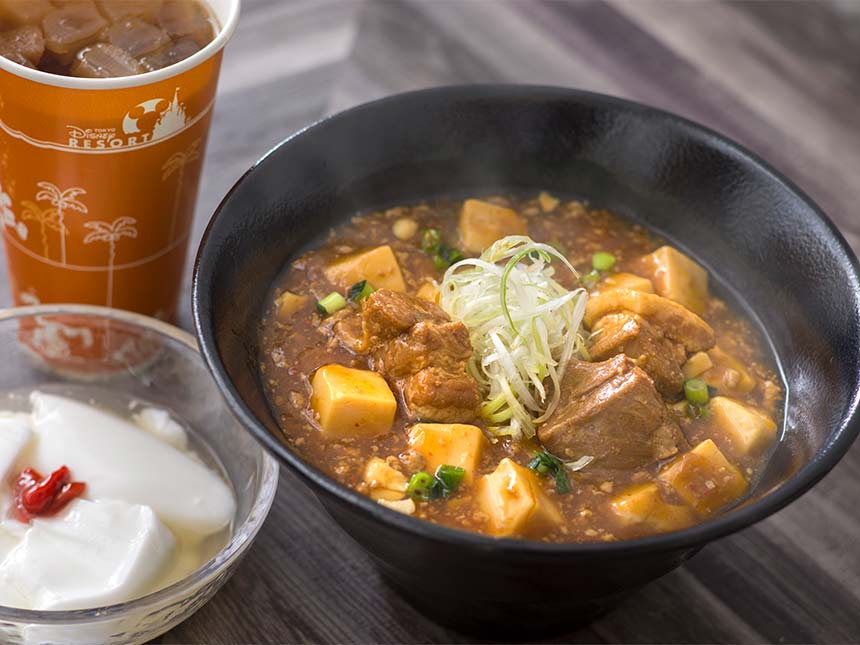 豚角煮とマーボー豆腐のあんかけ麺