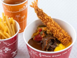 エビフライとハッシュドビーフライス(牛カルビ、エッグ)
