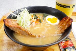 ブラックペッパーポーク麺アップ