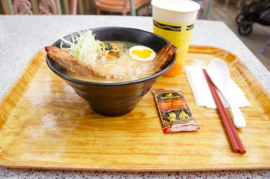 ブラックペッパーポーク麺全体