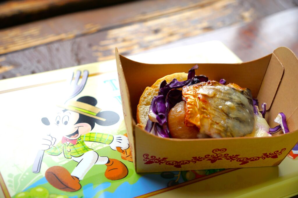 サバとチーズのベイクドオープンサンド2