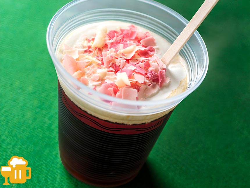 ホットカクテル（コーヒー、カカオリキュール、パッションフルーツ、オレンジ）/ドックサイドダイナー