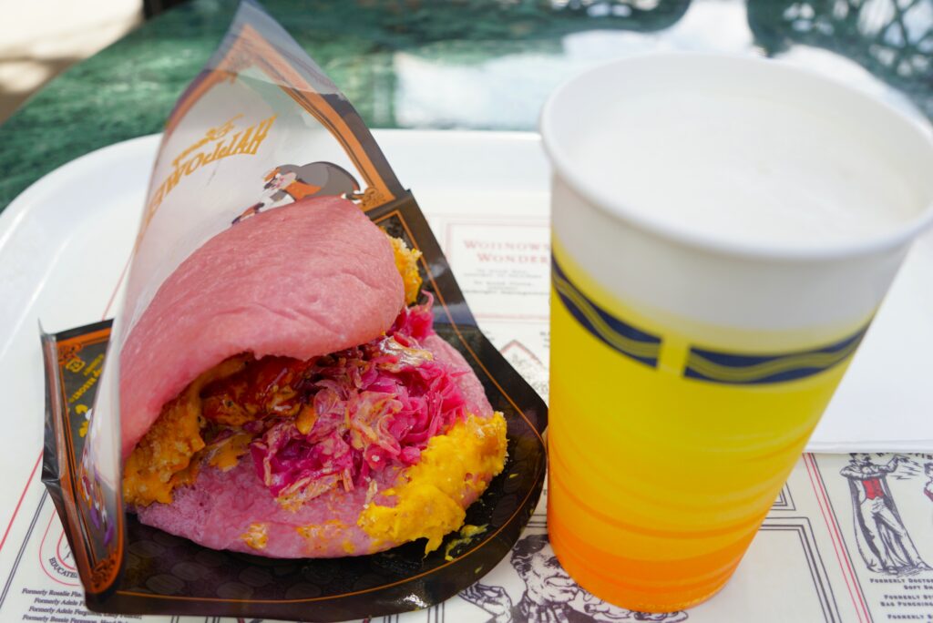 スペシャルサンド（スパイシーチキン＆パンプキングラタン）
