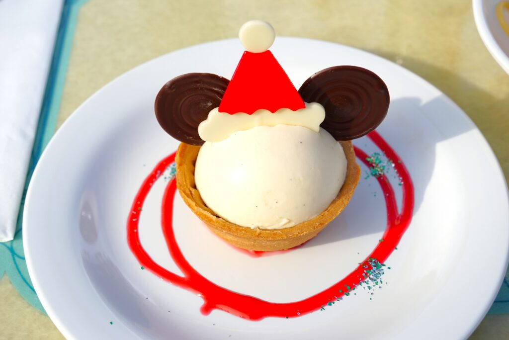 チョコレートとバニラムースのタルト