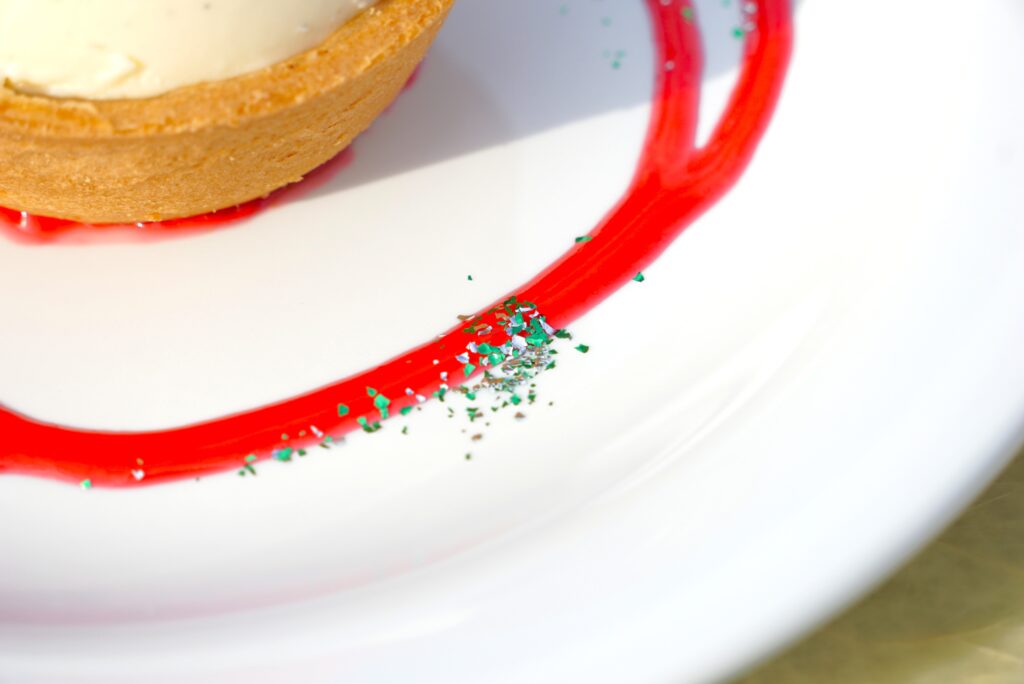 チョコレートとバニラムースのタルト