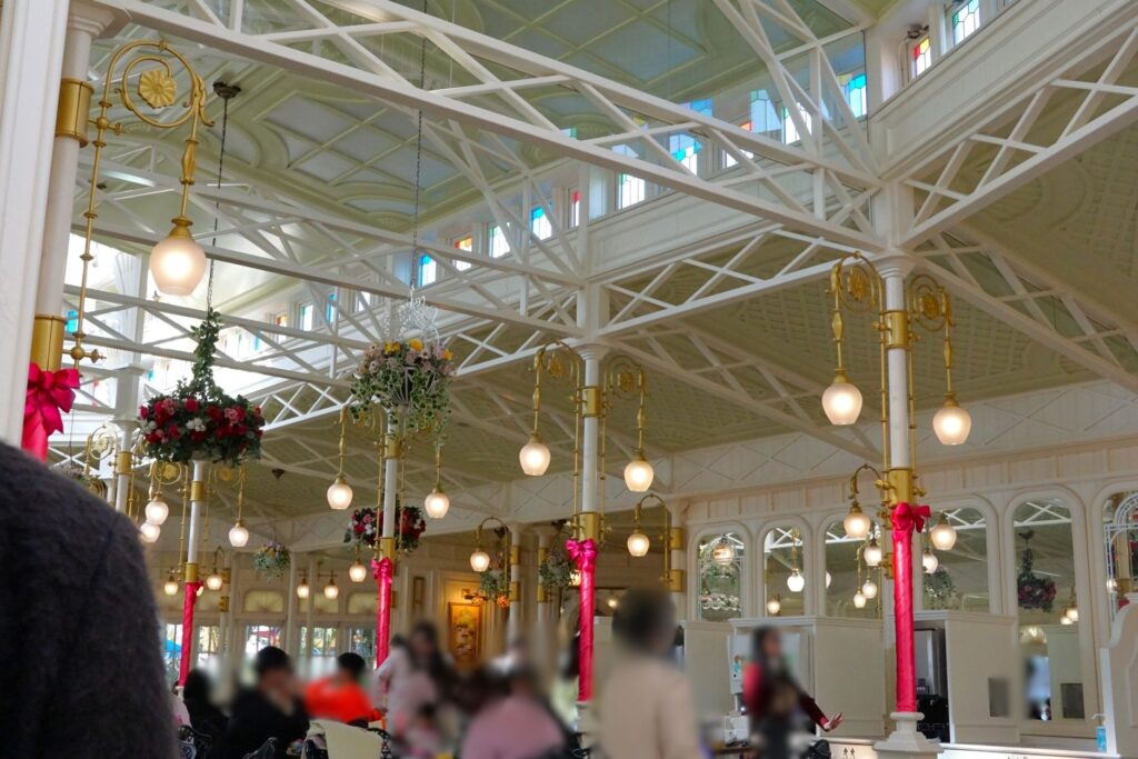 クリスタルパレス・レストラン内装２