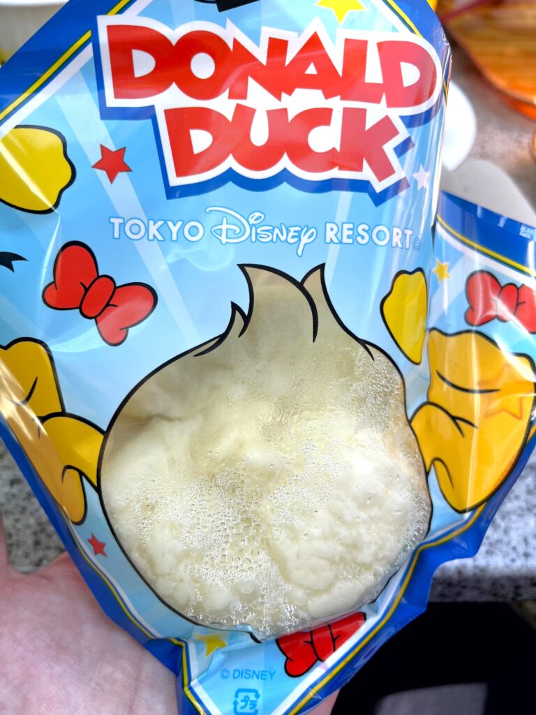 ドナルドダックまん（チーズバーガー味）