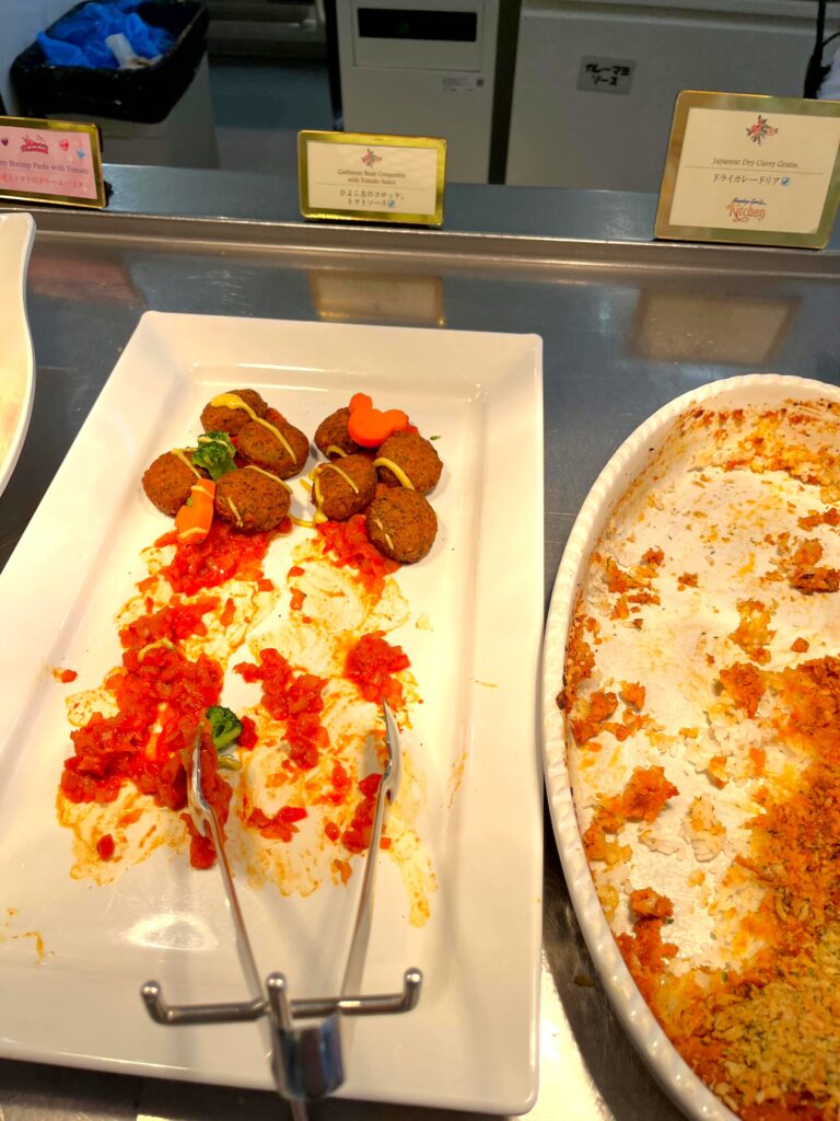 ひよこ豆のコロッケ、トマトソース