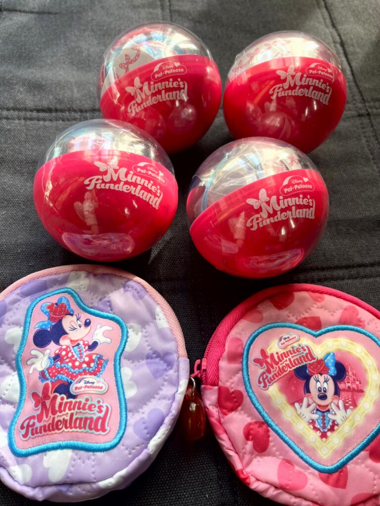 ミニーのファンダーランドカプセルトイ