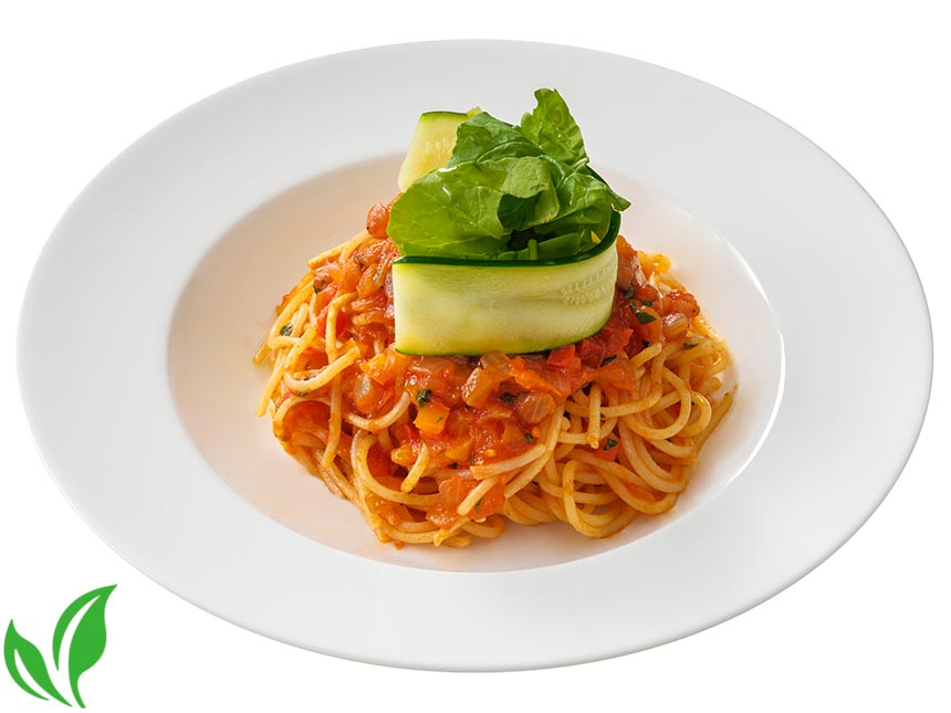 スパゲッティ、野菜とトマトのソース