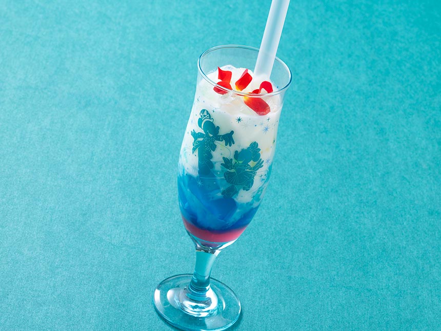 スペシャルドリンク(ヨーグルト、ブルーゼリー、サクラシロップ)、コレクタブルグラス付き