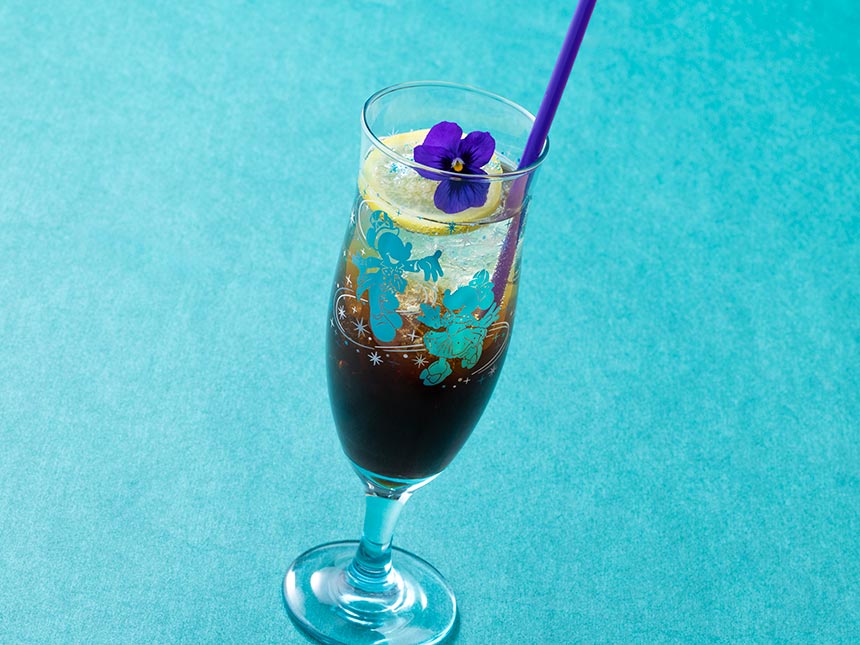 スペシャルソフトドリンク(ピーチシロップ、レモングラスシロップ、ウーロン茶)、コレクタブルグラス付き