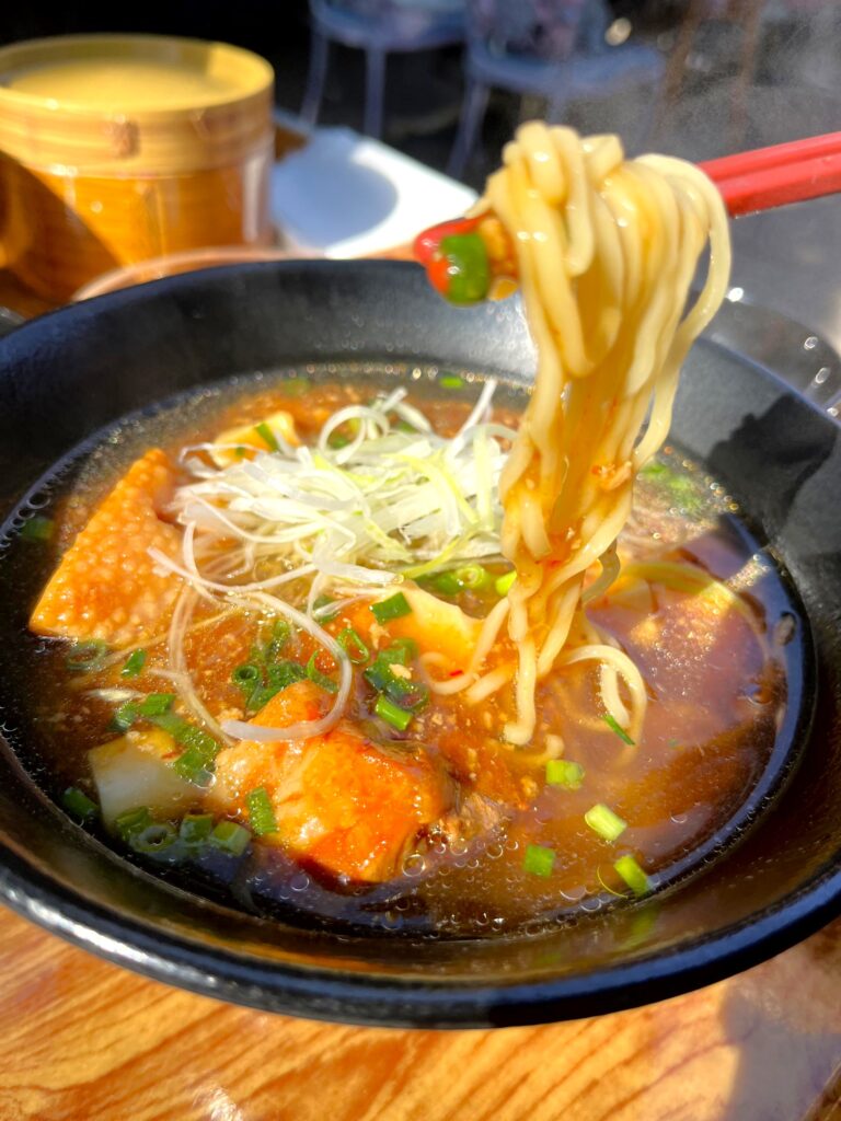 豚角煮とマーボー豆腐のあんかけ麺オンリー
