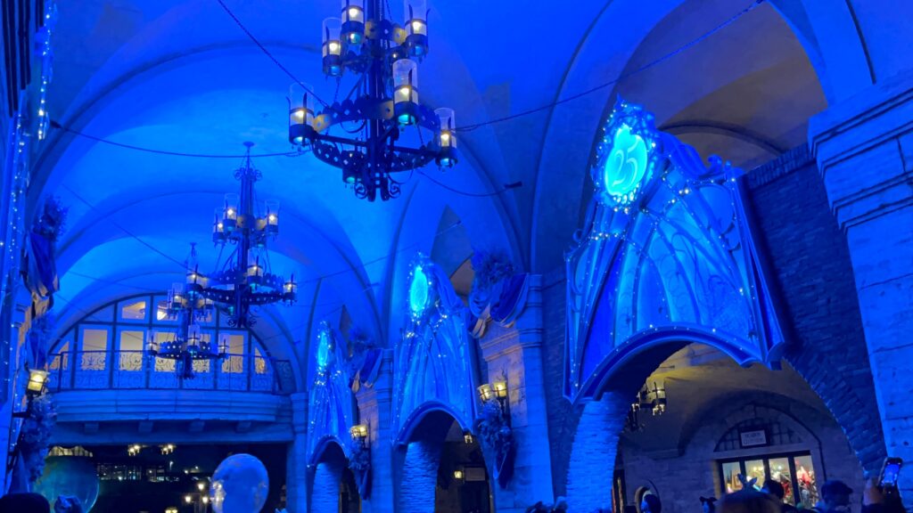 真っ青ミラコスタ通り