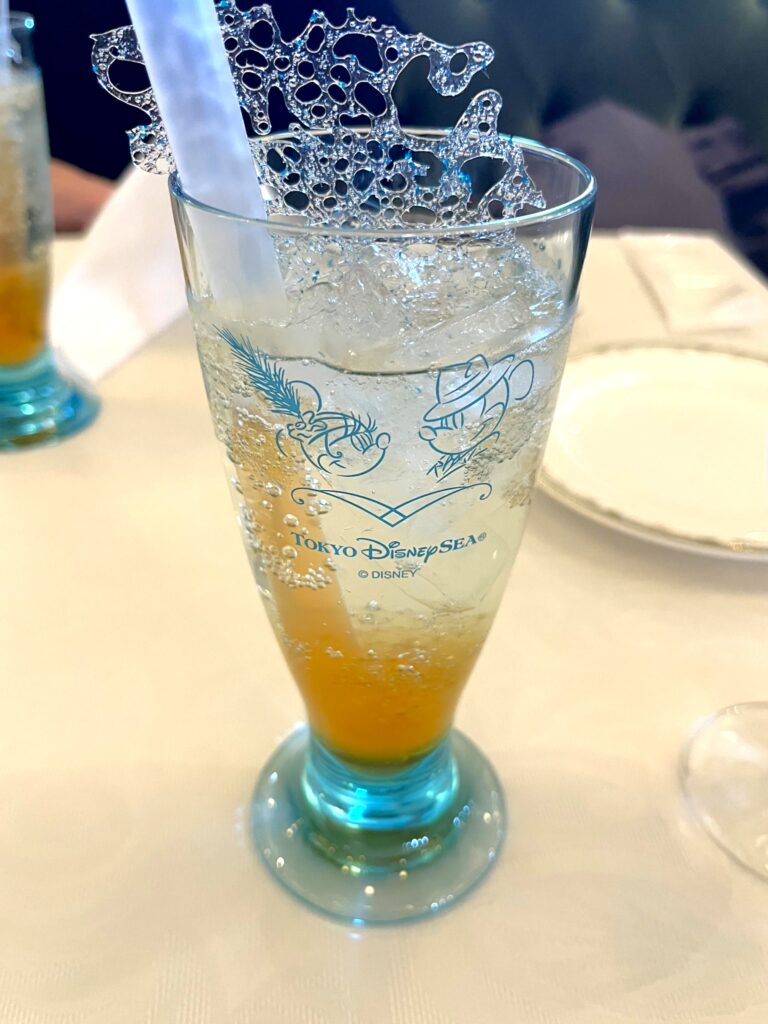スパークリングドリンク（梅＆桜シロップ）2