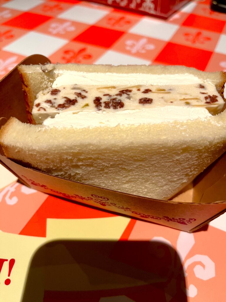 ナッツとドライフルーツのクリームサンド(ロイヤルブレッド使用)画像2