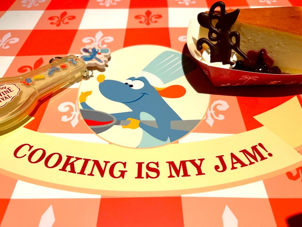 チーズケーキ、ミックスベリーソース3