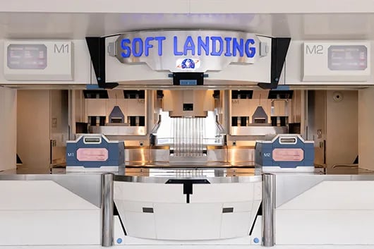 トリック・オア・トリートと
声をかけると
スナックをプレゼント！